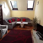 فيلة Mariella شيوفوك
